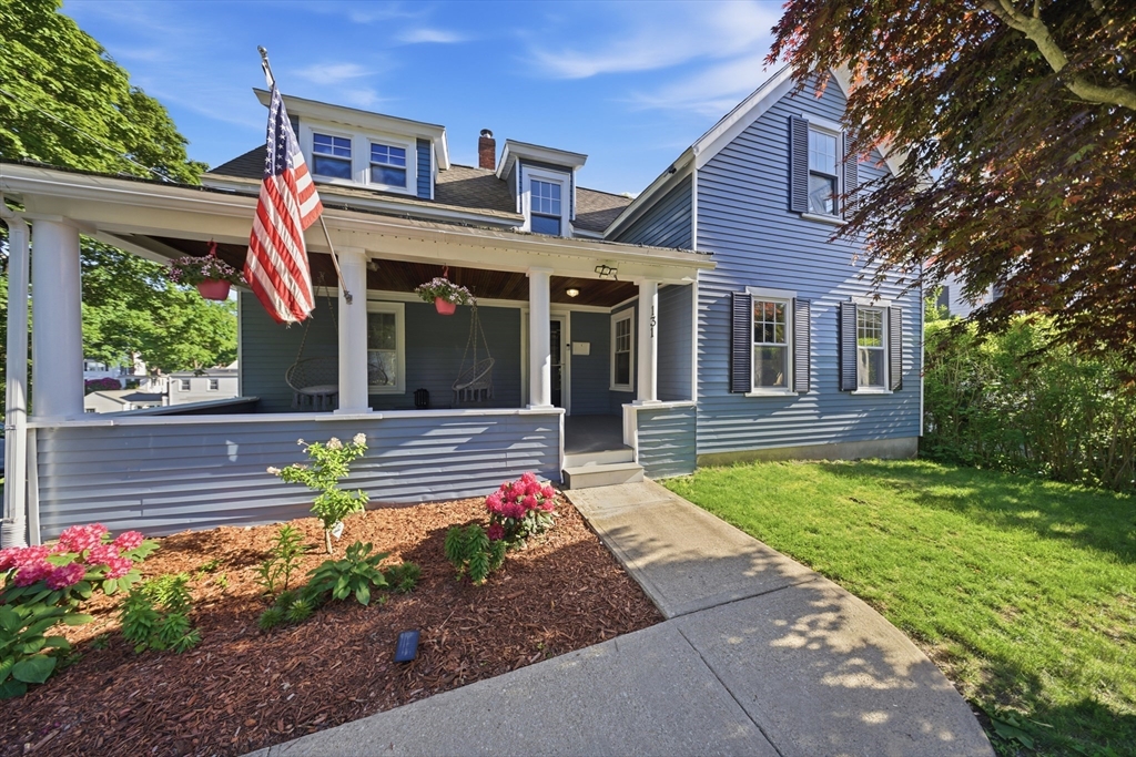 131 Pearl St, Gardner, Massachusetts, 3 Bedrooms Bedrooms, 5 Rooms Rooms,2 BathroomsBathrooms,Residential,For Sale,Pearl St,73534494