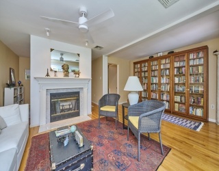 31 Angela Lane, Watertown, Massachusetts, 2 Bedrooms Bedrooms, 5 Rooms Rooms,2.5 BathroomsBathrooms,Residential,For Sale,Angela Lane,73533665