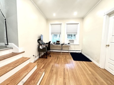 15-17 University Rd, Brookline, Massachusetts, 1 Bedroom Bedrooms, 3 Rooms Rooms,1 BathroomBathrooms,Residential,For Sale,University Rd,73533647
