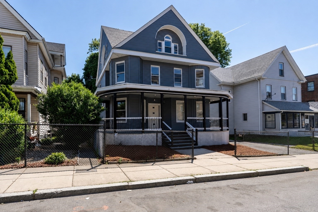 84 Esmond, Boston, Massachusetts, 7 Bedrooms Bedrooms, 16 Rooms Rooms,3.5 BathroomsBathrooms,Residential Income,For Sale,Esmond,73533655