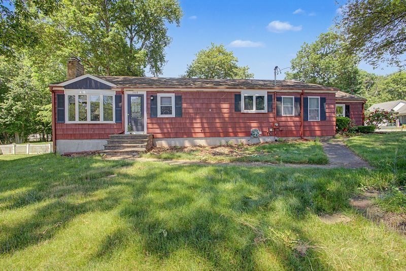 360 South Main Street, Bellingham, Massachusetts, 3 Bedrooms Bedrooms, 7 Rooms Rooms,1.5 BathroomsBathrooms,Residential,For Sale,South Main Street,73534510