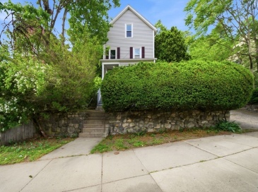 722 Highland Ave, Malden, Massachusetts, 4 Bedrooms Bedrooms, 10 Rooms Rooms,3 BathroomsBathrooms,Residential Income,For Sale,Highland Ave,73533688