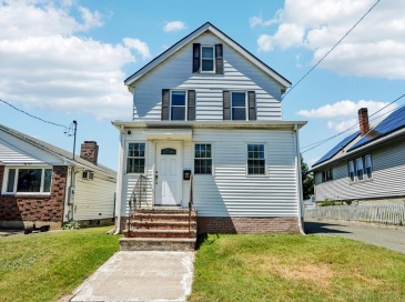 66 Washington Ave, Revere, Massachusetts, 4 Bedrooms Bedrooms, 9 Rooms Rooms,3 BathroomsBathrooms,Residential,For Sale,Washington Ave,73533682 66 Washington Ave, Revere, Massachusetts, 4 Bedrooms Bedrooms, 9 Rooms Rooms,3 BathroomsBathrooms,Residential,For Sale,Washington Ave,73533682
