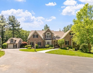24 Mill Rd, Wilmington, Massachusetts, 4 Bedrooms Bedrooms, 12 Rooms Rooms,3.5 BathroomsBathrooms,Residential,For Sale,Mill Rd,73534309