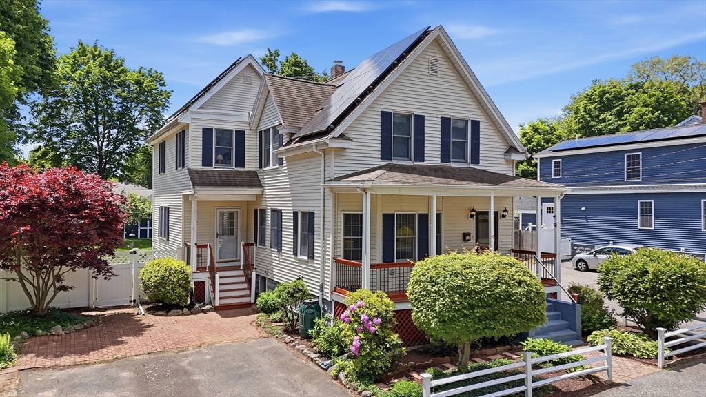 47 Bingham Ave, Dedham, Massachusetts, 4 Bedrooms Bedrooms, 8 Rooms Rooms,2 BathroomsBathrooms,Residential,For Sale,Bingham Ave,73533590