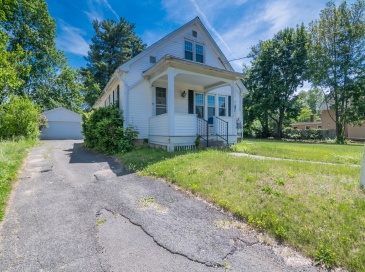47 Pleasant St, East Longmeadow, Massachusetts, 3 Bedrooms Bedrooms, 9 Rooms Rooms,1.5 BathroomsBathrooms,Residential Lease,For Rent,Pleasant St,73534311