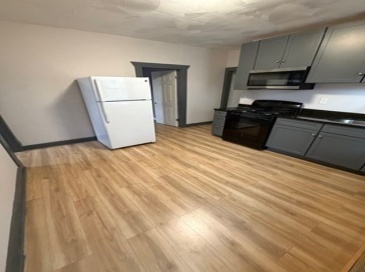 55 Mascot, Boston, Massachusetts, 3 Bedrooms Bedrooms, 6 Rooms Rooms,1 BathroomBathrooms,Residential Lease,For Rent,Mascot,73533934