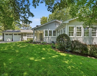 10 Boulder Glen Rd, Hingham, Massachusetts, 4 Bedrooms Bedrooms, 7 Rooms Rooms,2.5 BathroomsBathrooms,Residential,For Sale,Boulder Glen Rd,73534259