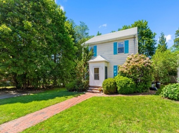 299 Appleton St, Arlington, Massachusetts, 3 Bedrooms Bedrooms, 7 Rooms Rooms,1 BathroomBathrooms,Residential,For Sale,Appleton St,73534513