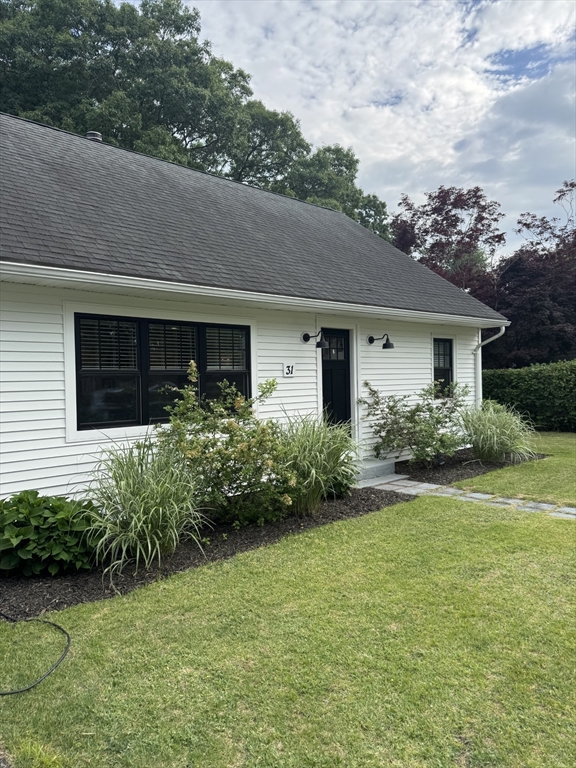 31 Mckenney Cir, Andover, Massachusetts, 4 Bedrooms Bedrooms, 6 Rooms Rooms,2 BathroomsBathrooms,Residential,For Sale,Mckenney Cir,73534410