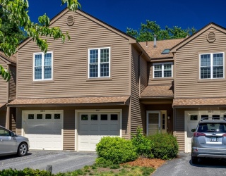 909 Ridgefield Cir, Clinton, Massachusetts, 2 Bedrooms Bedrooms, 5 Rooms Rooms,3 BathroomsBathrooms,Residential,For Sale,Ridgefield Cir,73534238