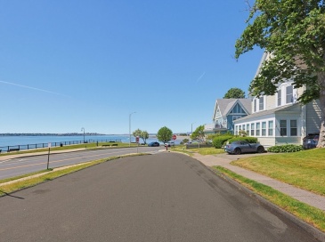 49 Atlantic Terrace, Lynn, Massachusetts, 4 Bedrooms Bedrooms, 12 Rooms Rooms,4 BathroomsBathrooms,Residential Income,For Sale,Atlantic Terrace,73533690