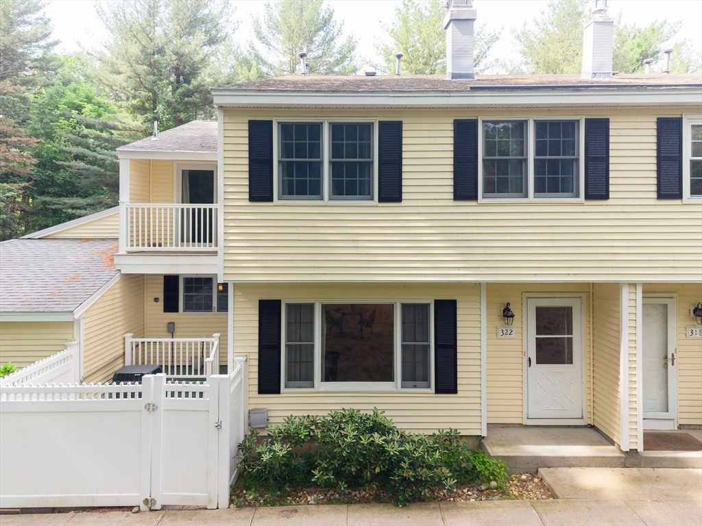 322 Edgebrook Dr, Boylston, Massachusetts, 2 Bedrooms Bedrooms, 6 Rooms Rooms,1.5 BathroomsBathrooms,Residential,For Sale,Edgebrook Dr,73534218