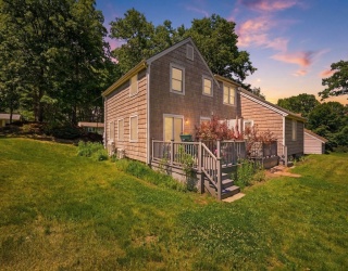 68 Laurel St, Greenfield, Massachusetts, 2 Bedrooms Bedrooms, 4 Rooms Rooms,1.5 BathroomsBathrooms,Residential,For Sale,Laurel St,73534470