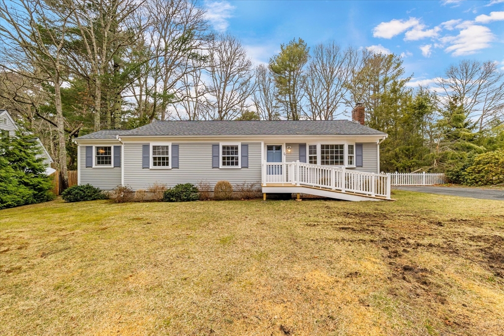 27 Lietrim Cir, Barnstable, Massachusetts, 3 Bedrooms Bedrooms, 5 Rooms Rooms,2 BathroomsBathrooms,Residential,For Sale,Lietrim Cir,73497203