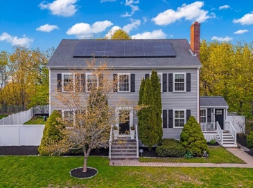 71 Bacon Street, Natick, Massachusetts, 4 Bedrooms Bedrooms, 9 Rooms Rooms,2.5 BathroomsBathrooms,Residential,For Sale,Bacon Street,73510179
