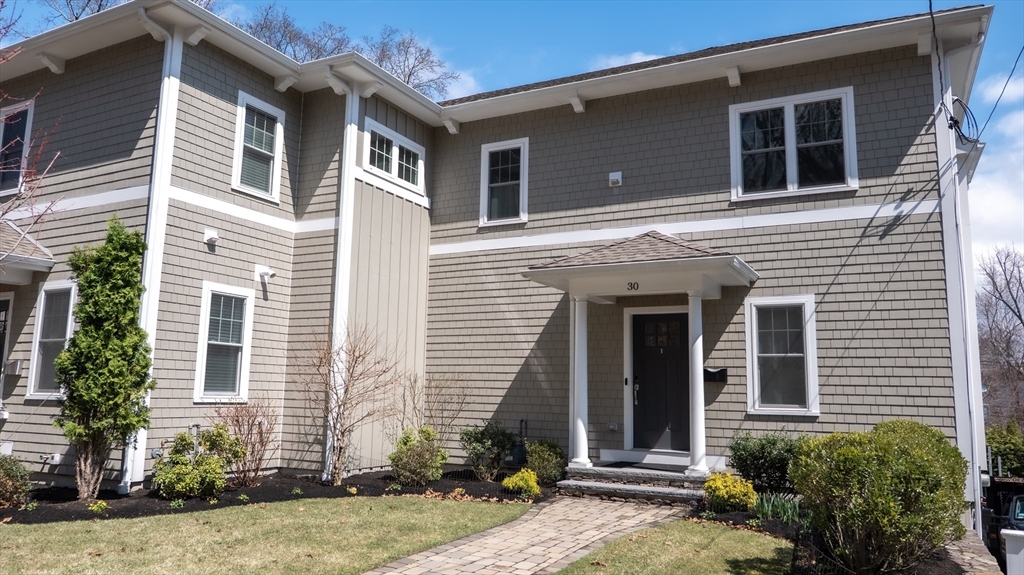 30 Circuit Ave, Newton, Massachusetts, 3 Bedrooms Bedrooms, 5 Rooms Rooms,4 BathroomsBathrooms,Residential,For Sale,Circuit Ave,73498794