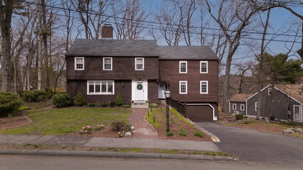 16 Fernway, Lynnfield, Massachusetts, 4 Bedrooms Bedrooms, 8 Rooms Rooms,3 BathroomsBathrooms,Residential,For Sale,Fernway,73509078