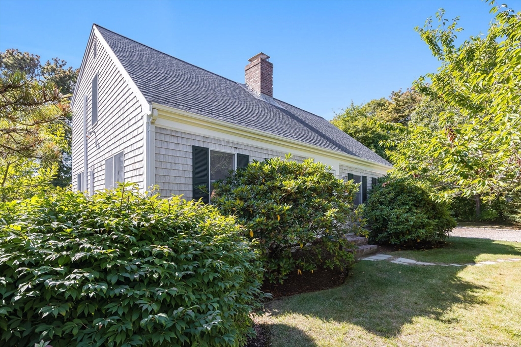 27 Martha Kendrick Dr, Chatham, Massachusetts, 3 Bedrooms Bedrooms, 6 Rooms Rooms,2.5 BathroomsBathrooms,Residential,For Sale,Martha Kendrick Dr,73433423