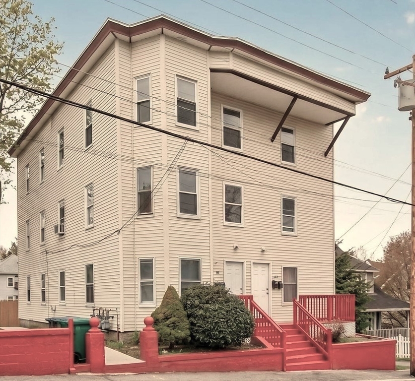 66-68 Clarendon St, Fitchburg, Massachusetts, 9 Bedrooms Bedrooms, 15 Rooms Rooms,3 BathroomsBathrooms,Residential Income,For Sale,Clarendon St,73505988