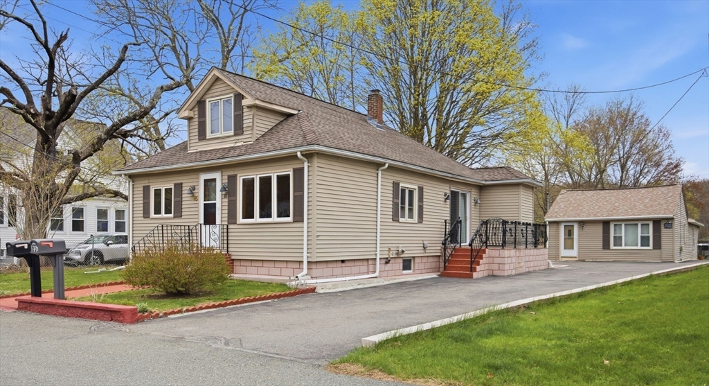65 & 65R Williams Avenue, Taunton, Massachusetts, 3 Bedrooms Bedrooms, 9 Rooms Rooms,2 BathroomsBathrooms,Residential Income,For Sale,Williams Avenue,73504253