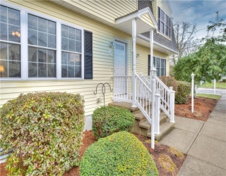 25 Hyde Ave, Pawtucket, Rhode Island, 2 Bedrooms Bedrooms, 4 Rooms Rooms,1.5 BathroomsBathrooms,Residential,For Sale,Hyde Ave,73497050