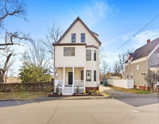 55 Winthrop Street, Lynn, Massachusetts, 7 Bedrooms Bedrooms, 12 Rooms Rooms,3 BathroomsBathrooms,Residential Income,For Sale,Winthrop Street,73502724