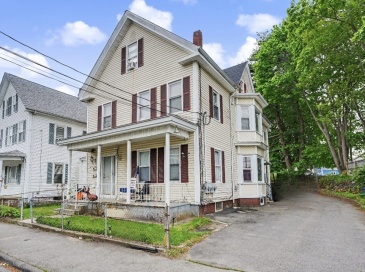 31 East Walnut Street, Taunton, Massachusetts, 7 Bedrooms Bedrooms, 12 Rooms Rooms,3 BathroomsBathrooms,Residential Income,For Sale,East Walnut Street,73518889