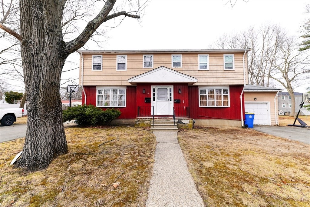 22 Clark St, Randolph, Massachusetts, 6 Bedrooms Bedrooms, 12 Rooms Rooms,3.5 BathroomsBathrooms,Residential Income,For Sale,Clark St,73494860
