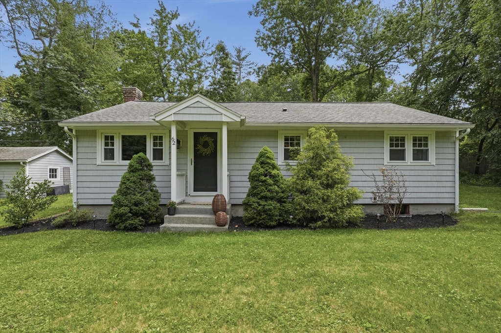 62 Putnam Road, Holden, Massachusetts, 2 Bedrooms Bedrooms, 5 Rooms Rooms,1 BathroomBathrooms,Residential,For Sale,Putnam Road,73534608