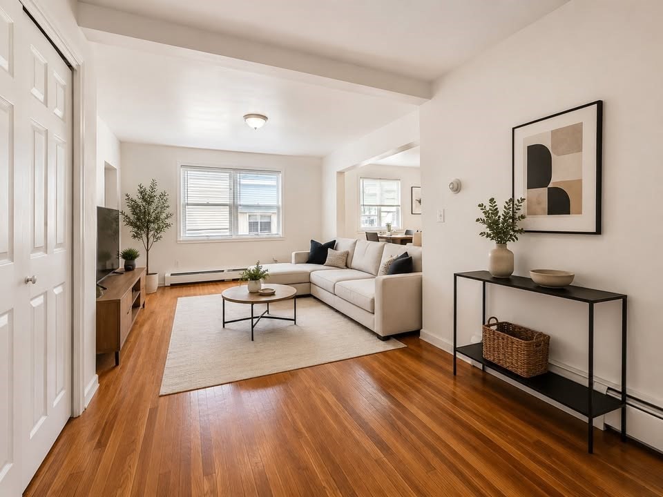 34 Franklin Ave, Revere, Massachusetts, 2 Bedrooms Bedrooms, 3 Rooms Rooms,1 BathroomBathrooms,Residential Lease,For Rent,Franklin Ave,73534618