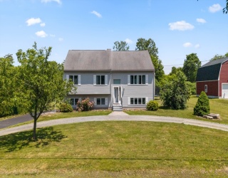 781 Grafton St, Shrewsbury, Massachusetts, 3 Bedrooms Bedrooms, 6 Rooms Rooms,2 BathroomsBathrooms,Residential,For Sale,Grafton St,73534621