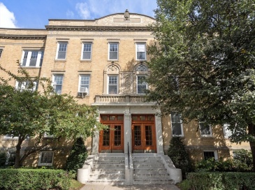 132 Sewall Avenue, Brookline, Massachusetts, 4 Bedrooms Bedrooms, 9 Rooms Rooms,2 BathroomsBathrooms,Residential Lease,For Rent,Sewall Avenue,73534984