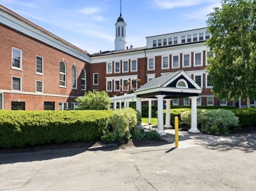 1475 Massachusetts Ave, Lexington, Massachusetts, 2 Bedrooms Bedrooms, 4 Rooms Rooms,1 BathroomBathrooms,Residential,For Sale,Massachusetts Ave,73534693
