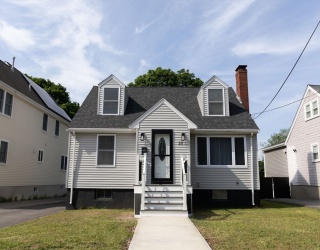 25 West Milton St, Boston, Massachusetts, 4 Bedrooms Bedrooms, 6 Rooms Rooms,1.5 BathroomsBathrooms,Residential Lease,For Rent,West Milton St,73534784