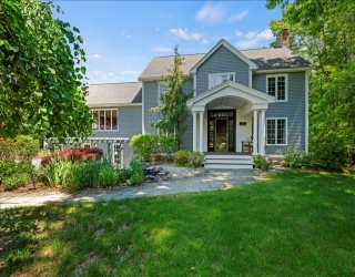 2 Fawcett Orchard Rd, Northborough, Massachusetts, 4 Bedrooms Bedrooms, 8 Rooms Rooms,3 BathroomsBathrooms,Residential,For Sale,Fawcett Orchard Rd,73534789