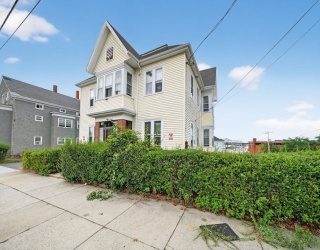 420 Bradford Ave., Fall River, Massachusetts, 6 Bedrooms Bedrooms, 12 Rooms Rooms,4 BathroomsBathrooms,Residential,For Sale,Bradford Ave.,73535006
