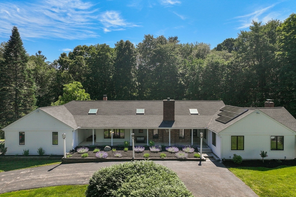 347 Green Street, Northborough, Massachusetts, 4 Bedrooms Bedrooms, 10 Rooms Rooms,2.5 BathroomsBathrooms,Residential,For Sale,Green Street,73535026
