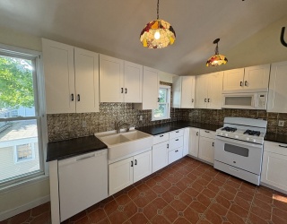 100 Summit Ave, Winthrop, Massachusetts, 3 Bedrooms Bedrooms, 7 Rooms Rooms,1 BathroomBathrooms,Residential Lease,For Rent,Summit Ave,73535027
