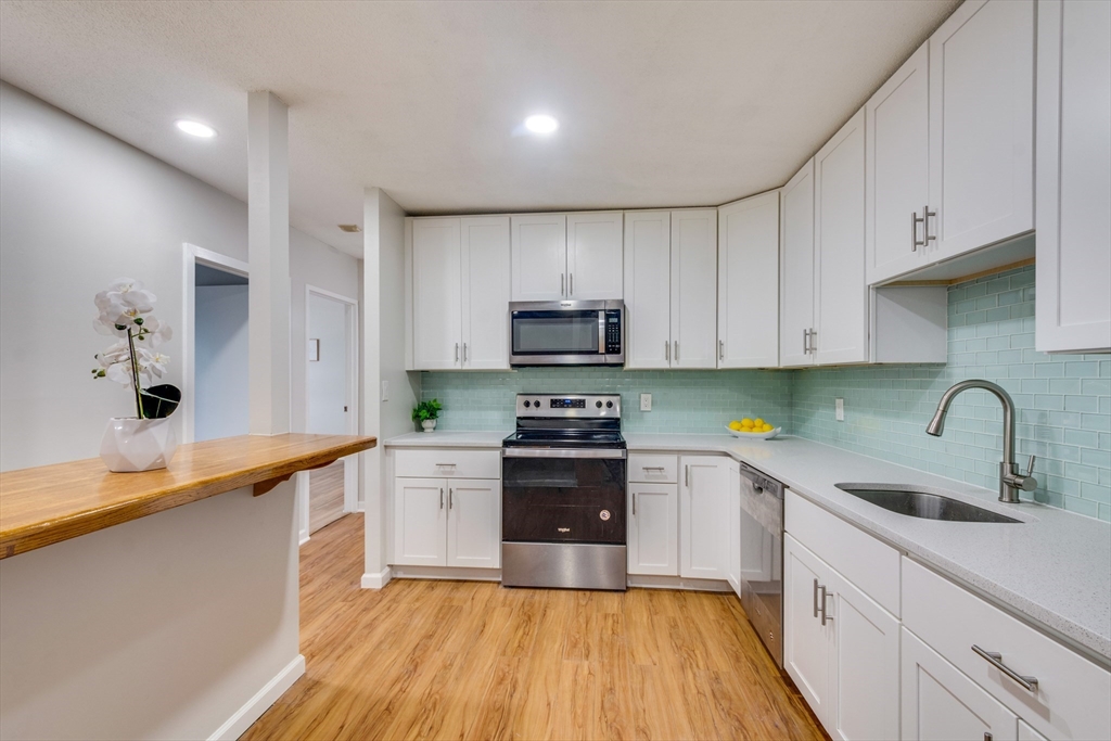 474 Broadway, Somerville, Massachusetts, 2 Bedrooms Bedrooms, 5 Rooms Rooms,1 BathroomBathrooms,Residential,For Sale,Broadway,73535029