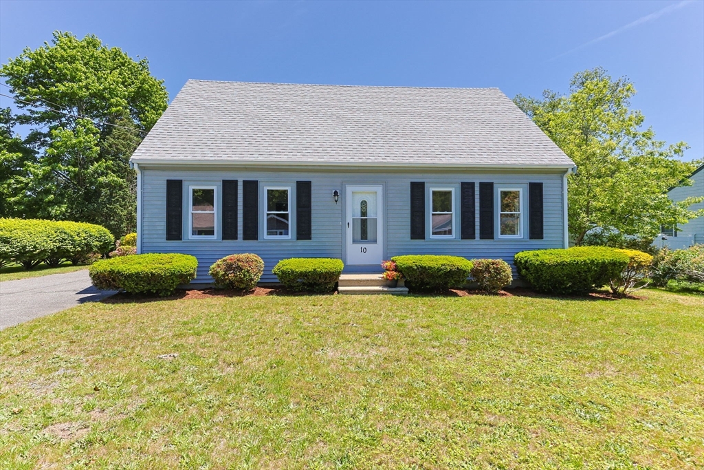 10 Antlers Shore Dr, Falmouth, Massachusetts, 3 Bedrooms Bedrooms, 6 Rooms Rooms,2 BathroomsBathrooms,Residential,For Sale,Antlers Shore Dr,73534824
