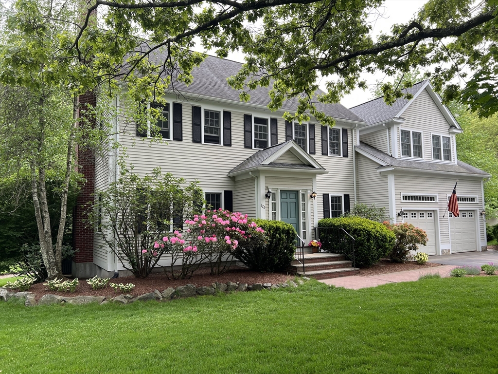 125 Hudson Road, Sudbury, Massachusetts, 4 Bedrooms Bedrooms, 12 Rooms Rooms,2.5 BathroomsBathrooms,Residential,For Sale,Hudson Road,73535028