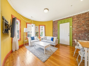 12-14 Everett St, Boston, Massachusetts, 2 Bedrooms Bedrooms, 4 Rooms Rooms,1 BathroomBathrooms,Residential,For Sale,Everett St,73534996