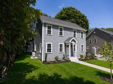 122 Canal Street, Blackstone, Massachusetts, 4 Bedrooms Bedrooms, 8 Rooms Rooms,2 BathroomsBathrooms,Residential Lease,For Rent,Canal Street,73534839