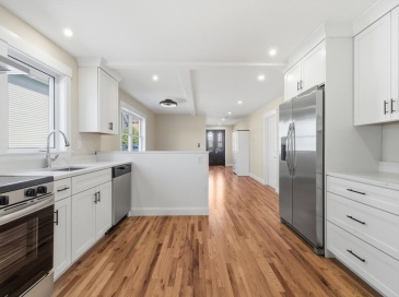 20 Beacon St, Gloucester, Massachusetts, 2 Bedrooms Bedrooms, 6 Rooms Rooms,1 BathroomBathrooms,Residential Lease,For Rent,Beacon St,73504000