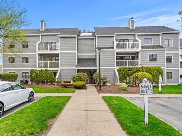1100 Salem, Lynnfield, Massachusetts, 2 Bedrooms Bedrooms, 5 Rooms Rooms,2 BathroomsBathrooms,Residential,For Sale,Salem,73518004