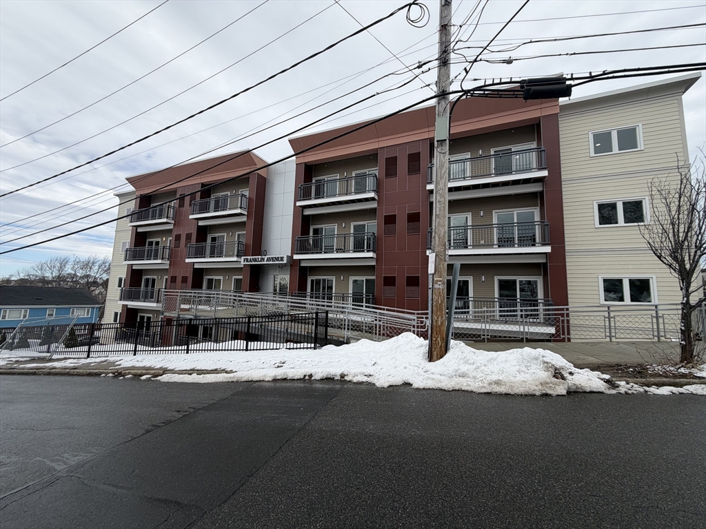 10 Franklin, Revere, Massachusetts, 1 Bedroom Bedrooms, 4 Rooms Rooms,1 BathroomBathrooms,Residential,For Sale,Franklin,73482688