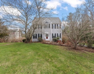13 Reservoir Street, Norton, Massachusetts, 4 Bedrooms Bedrooms, 9 Rooms Rooms,2.5 BathroomsBathrooms,Residential,For Sale,Reservoir Street,73498416