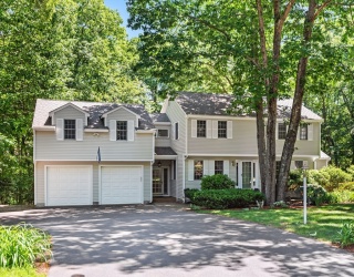 14 Running Brook Cir, Ashland, Massachusetts, 4 Bedrooms Bedrooms, 8 Rooms Rooms,2.5 BathroomsBathrooms,Residential,For Sale,Running Brook Cir,73534875