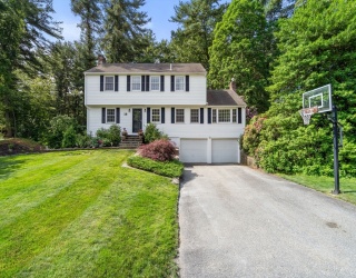 18 Hearthstone Cir, Wayland, Massachusetts, 4 Bedrooms Bedrooms, 9 Rooms Rooms,3 BathroomsBathrooms,Residential,For Sale,Hearthstone Cir,73534669